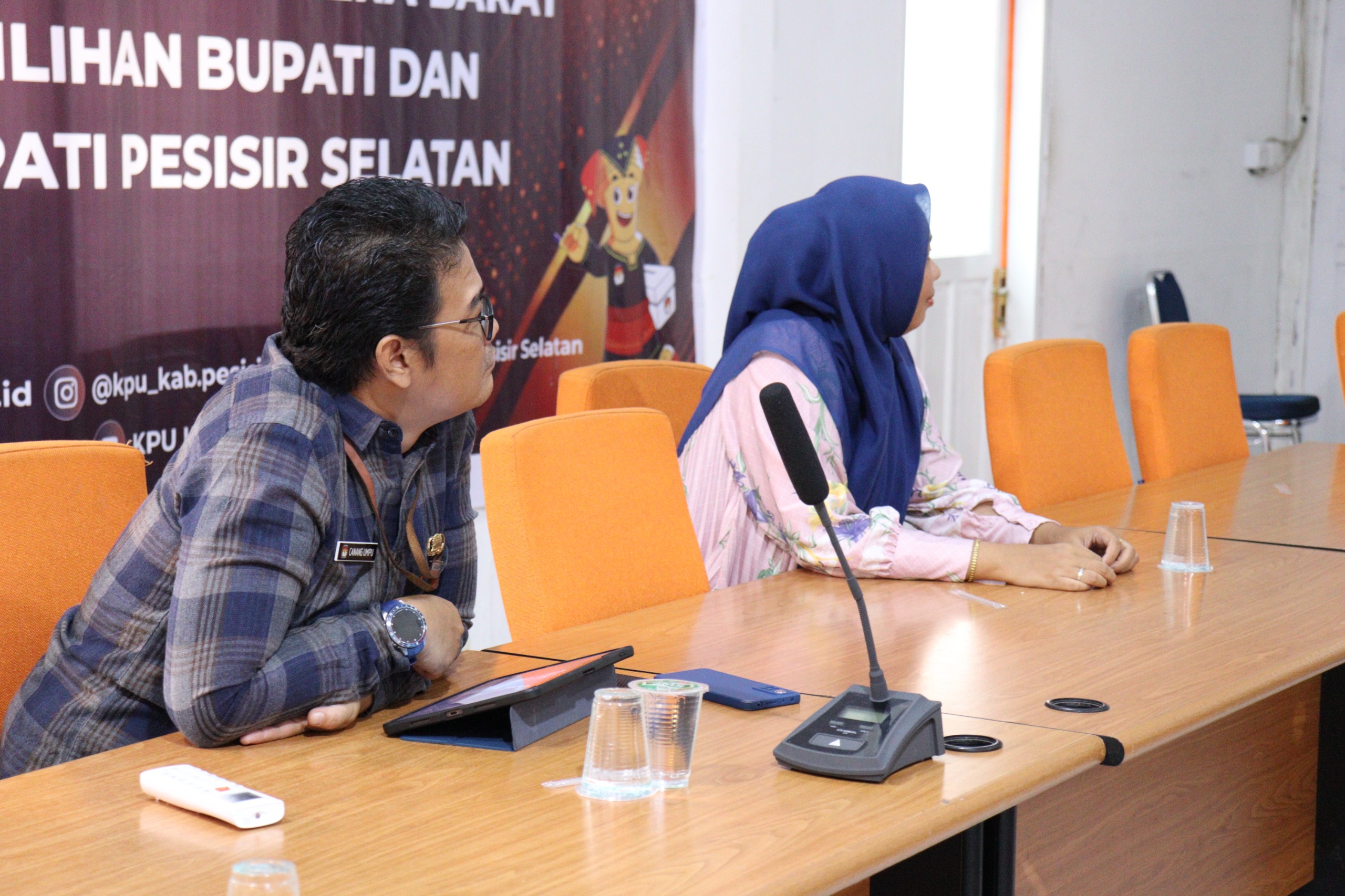 staf perdatin mengikuti zoom meeting